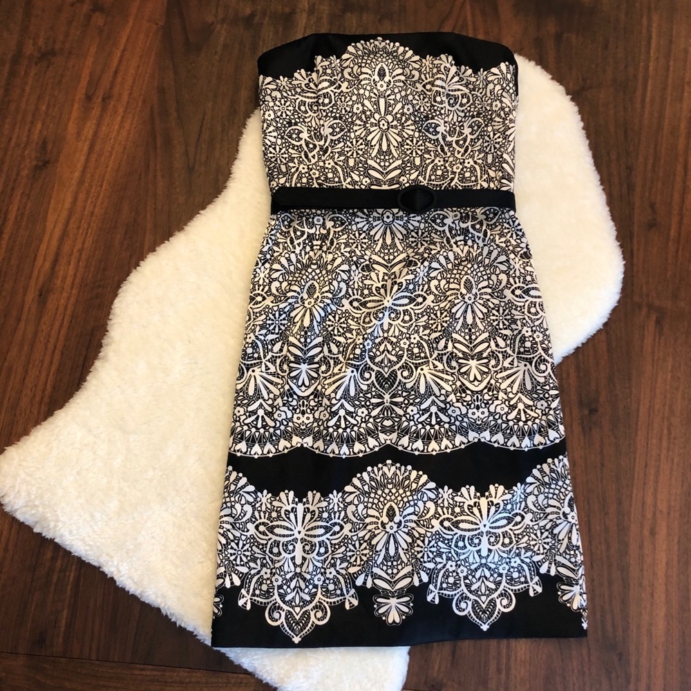 White House Black Market bodycon strapless dress